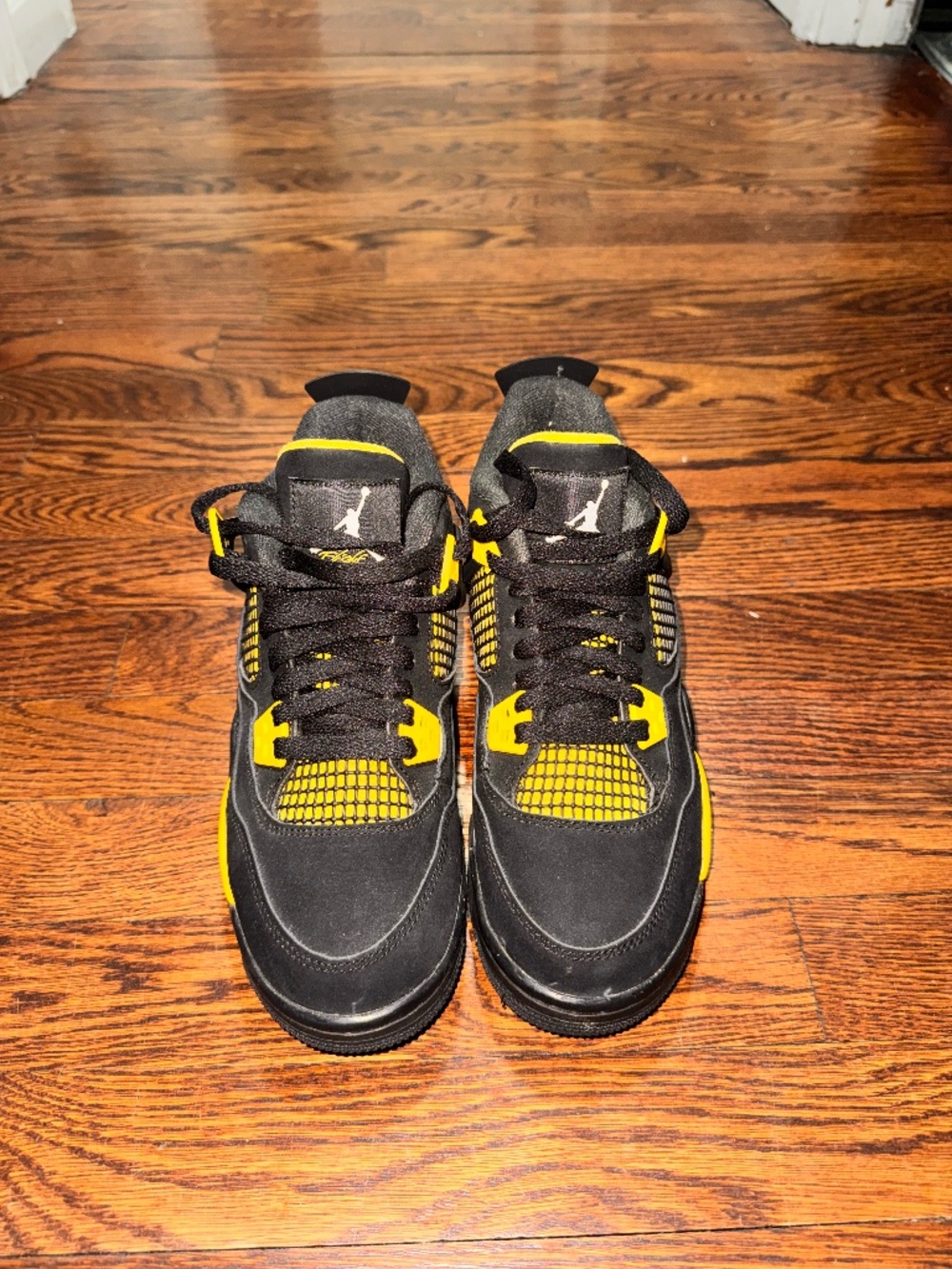 Jordan 4 Retro Thunder (2023)